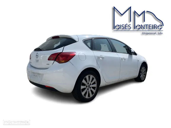 PEÇAS Opel Astra J 2011 Motor A17 DTR - 3