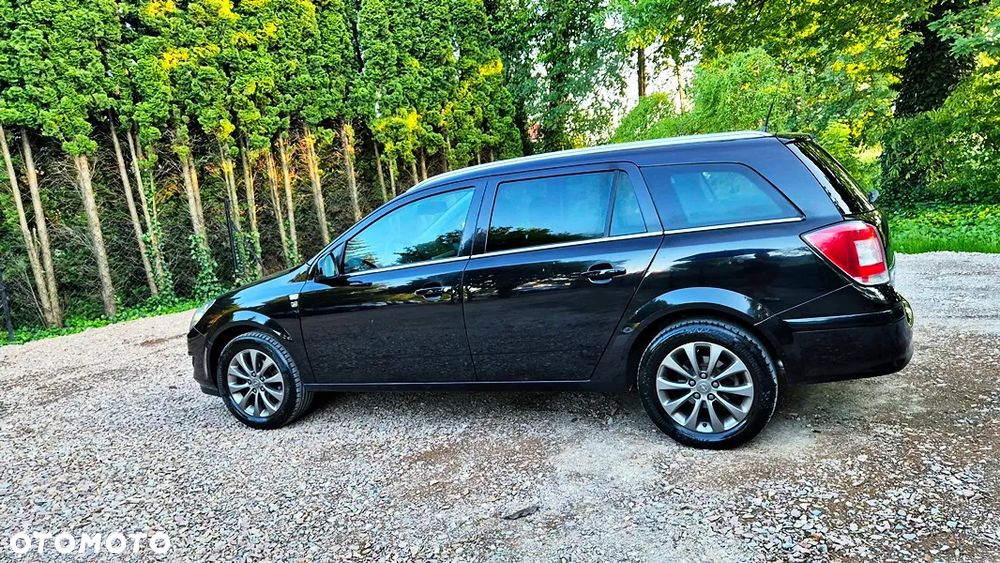 Opel Astra 1.6 NAVI - 24