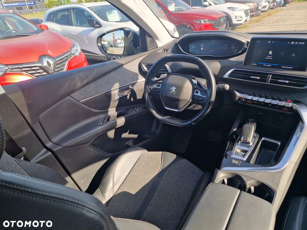 Peugeot 5008 PureTech 130 EAT8 Stop & Start Allure Pack - 22