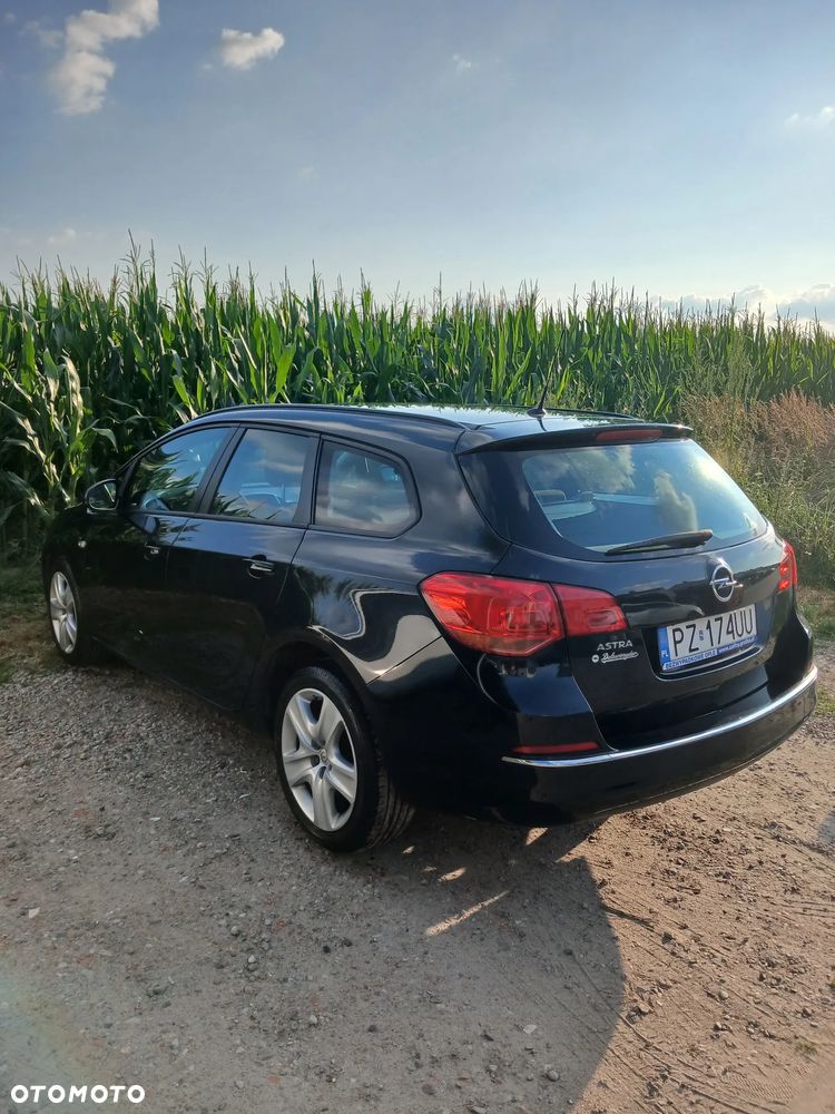 Opel Astra 1.6 - 9