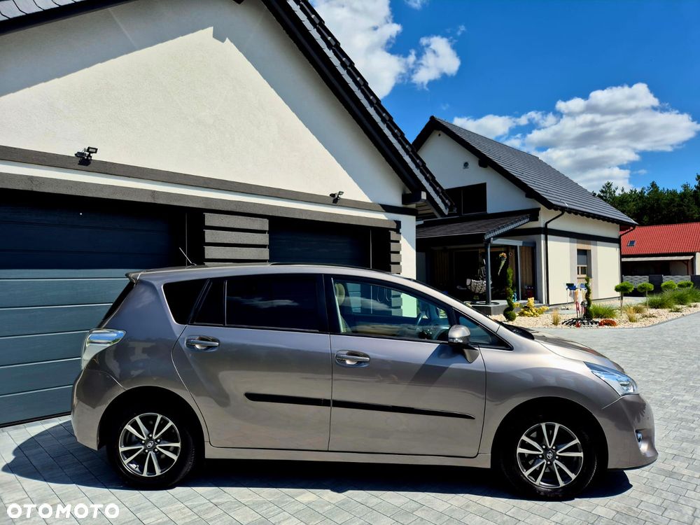Toyota Verso 1.6 5-Sitzer Comfort - 8