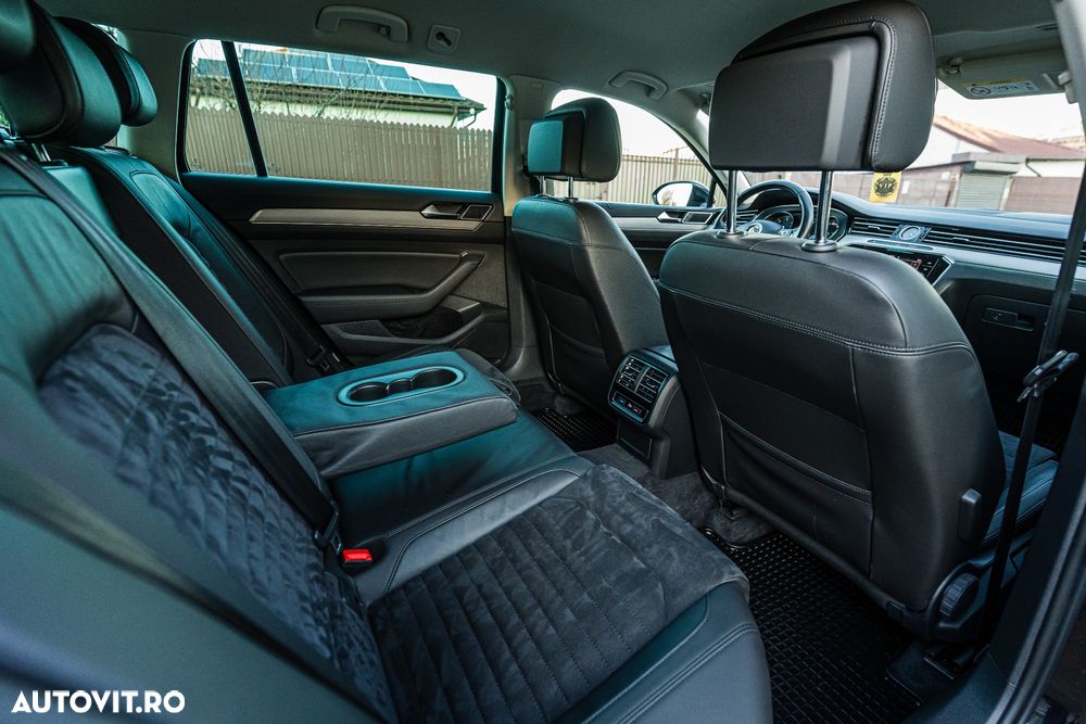 Volkswagen Passat Variant 2.0 TDI DSG 4Motion Highline - 20