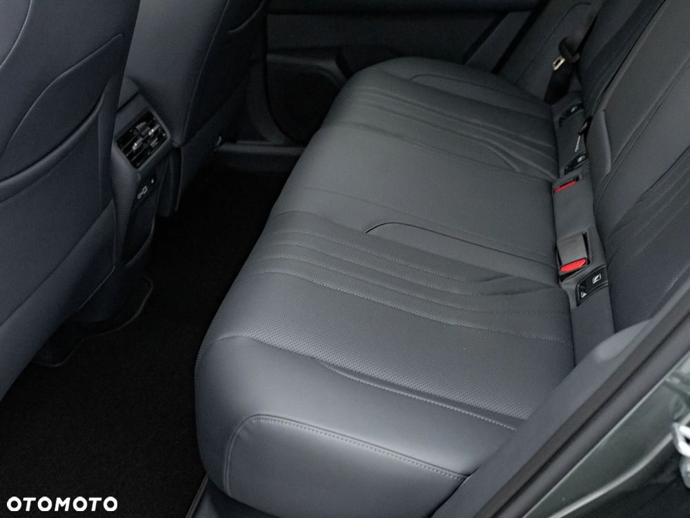 Geely Starray EM-i 1.5 PHEV Max - 18