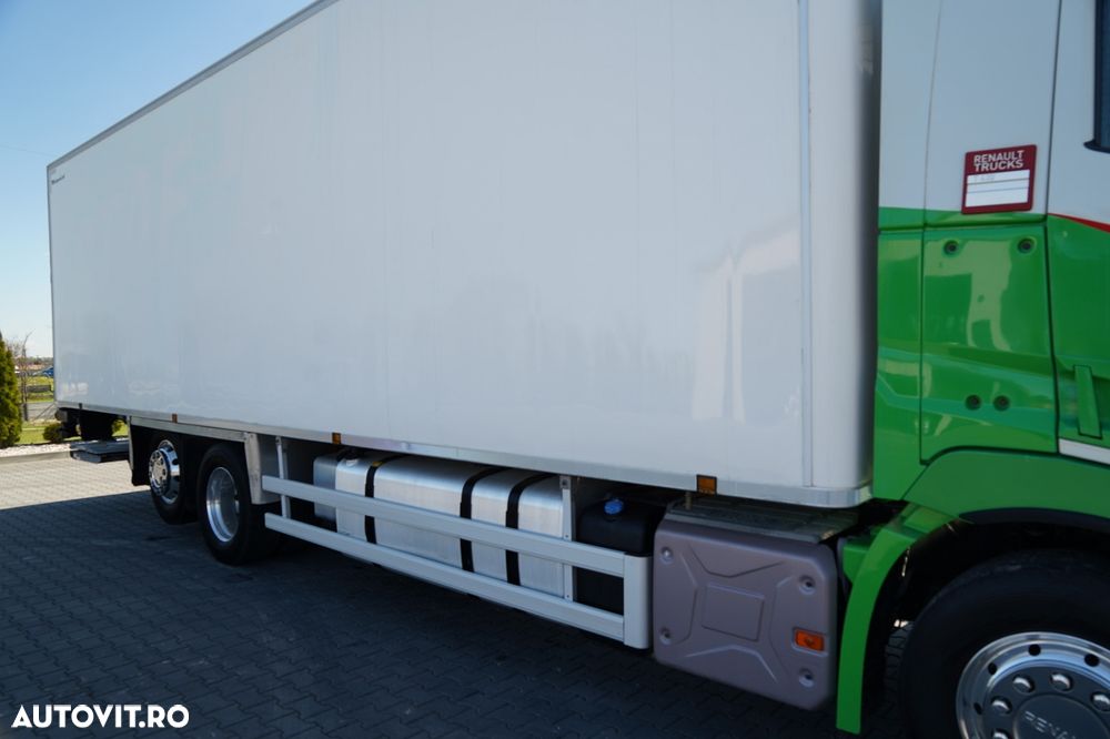 Renault T 430 / 6x2 / REFRIGERAT -9 M / UNITATE CARRIER SUPRA 1250 / platformă elevatoare / oblon rulant / punte de ridicare / direcție - 15