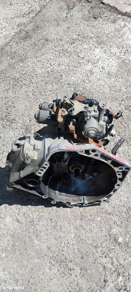 SKRZYNIA BIEGÓW  półautomat TOYOTA 1.3 VVTi