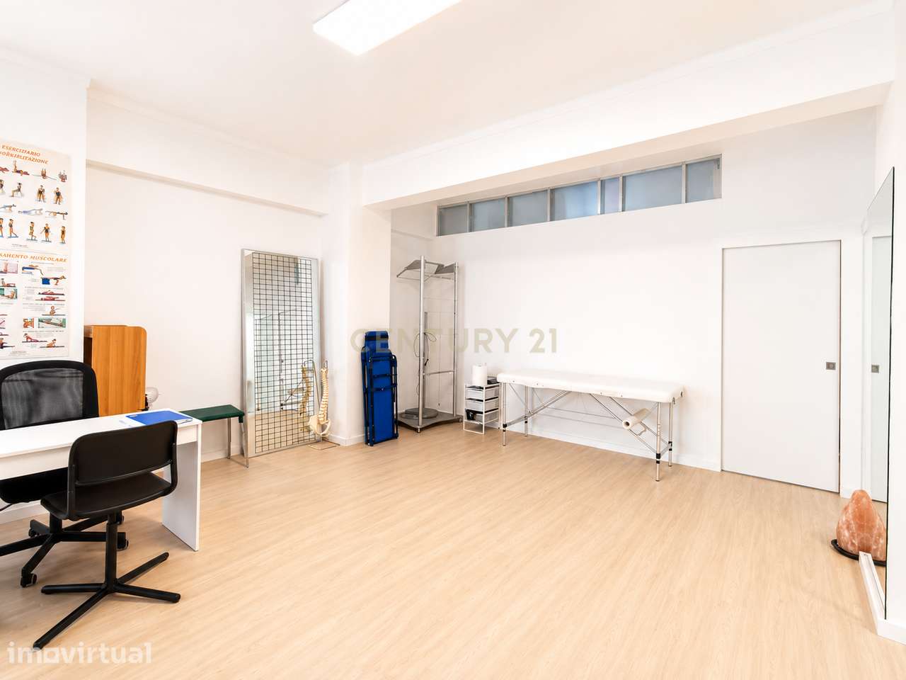 Espaço comercial para o seu negócio na Praia da Rocha para arrendament - Grande imagem: 4/14