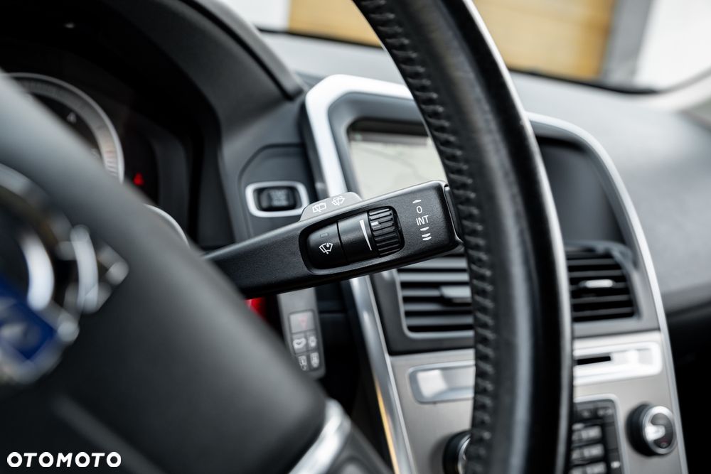 Volvo XC 60 D4 AWD Summum - 36