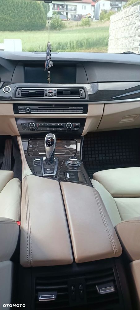 BMW 5 Series 2011 photo 5