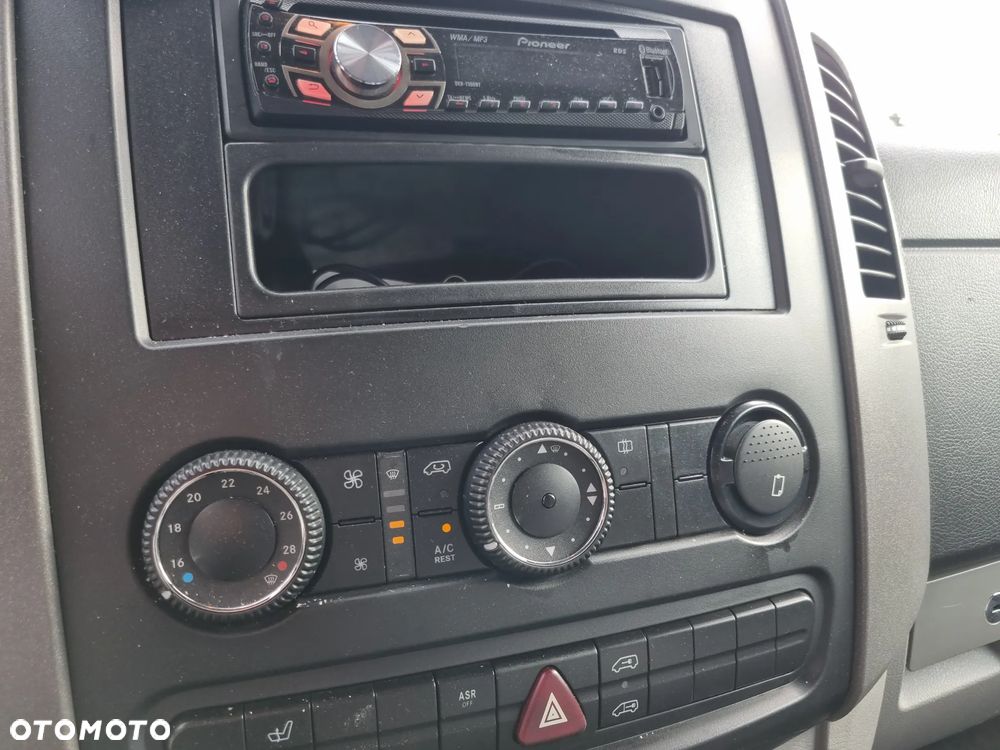 Volkswagen Crafter - 16