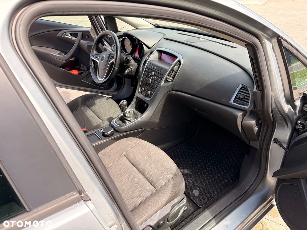 Opel Astra 1.4 T Enjoy - 10