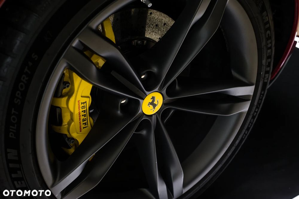 Ferrari 296 GTB - 12