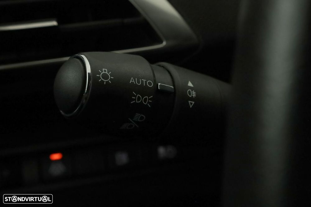 Peugeot 3008 1.6 Hybrid Allure Pack e-EAT8 - 17