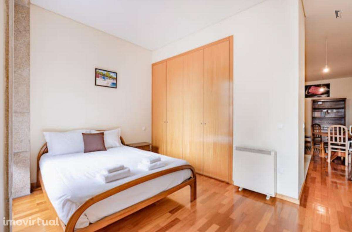Apartamento com 1 quartos - localizado em Cedofeita Porto - Grande imagem: 3/14