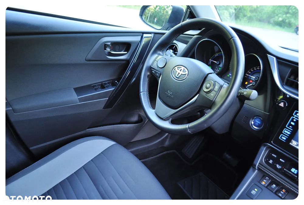 Toyota Auris 1.8 HSD Luna - 34