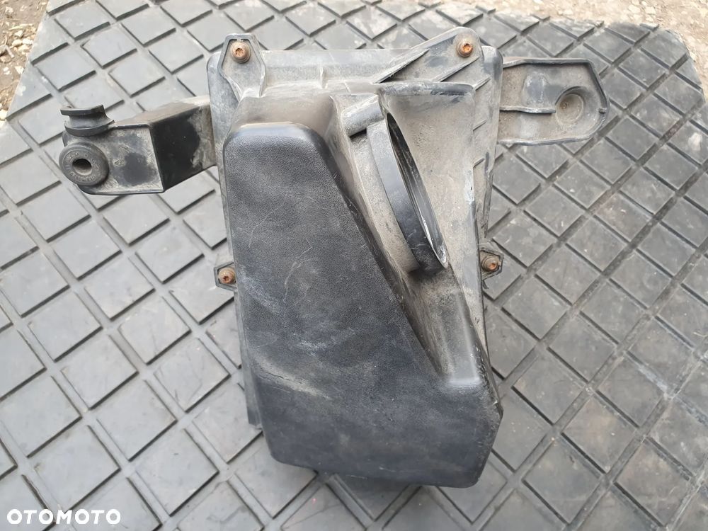 OBUDOWA FILTRA POWIETRZA OE 4M51-9600-AC VOLVO V50 S40 II 2.0D - 3