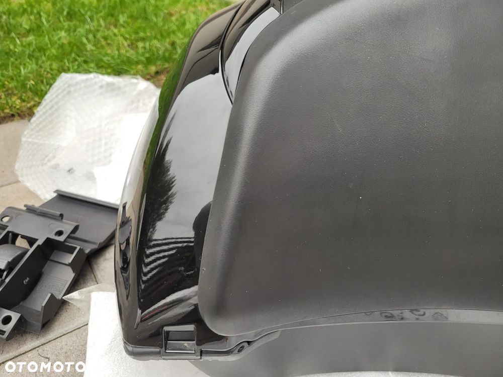 Kufer centralny Honda SH 125 300 - 24