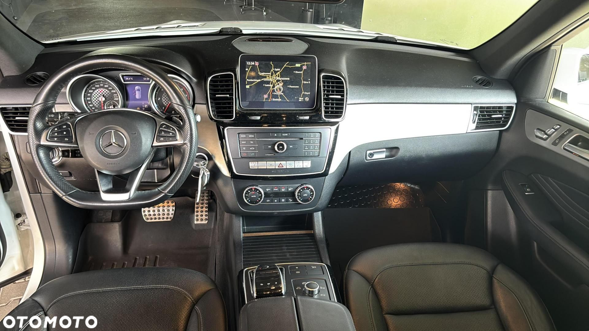 Mercedes-Benz GLE - 16