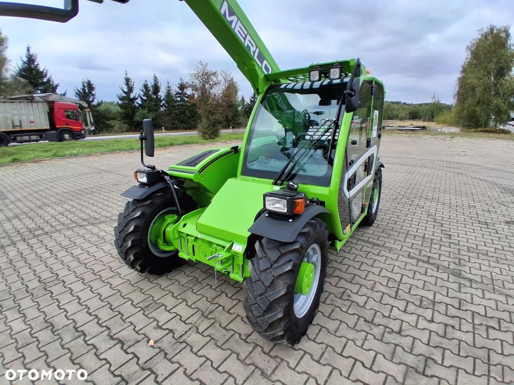 Merlo TF27.6 - 9