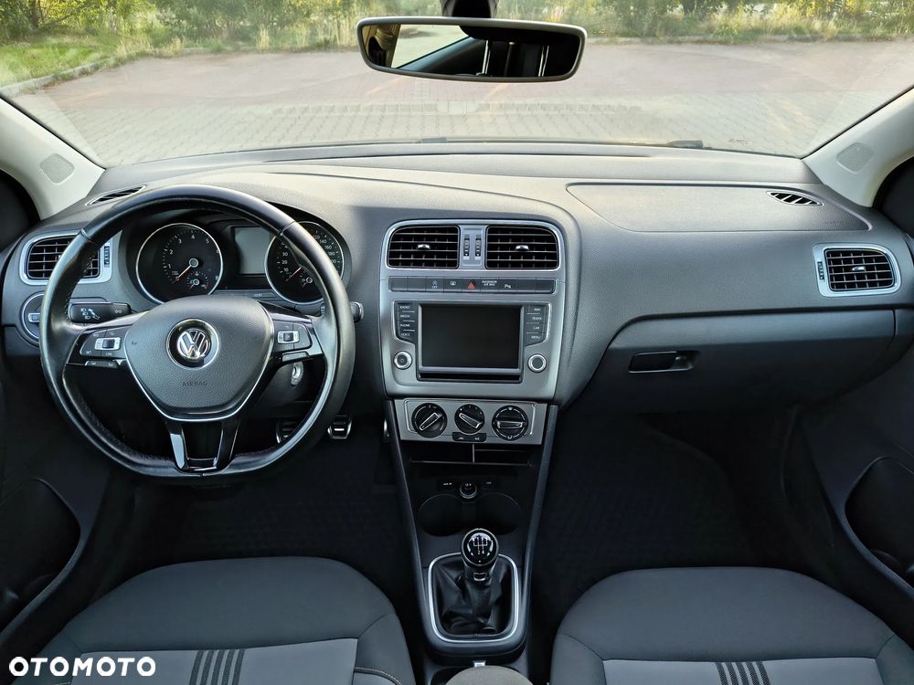Volkswagen Polo 1.2 TSI Blue Motion Technology Allstar - 16