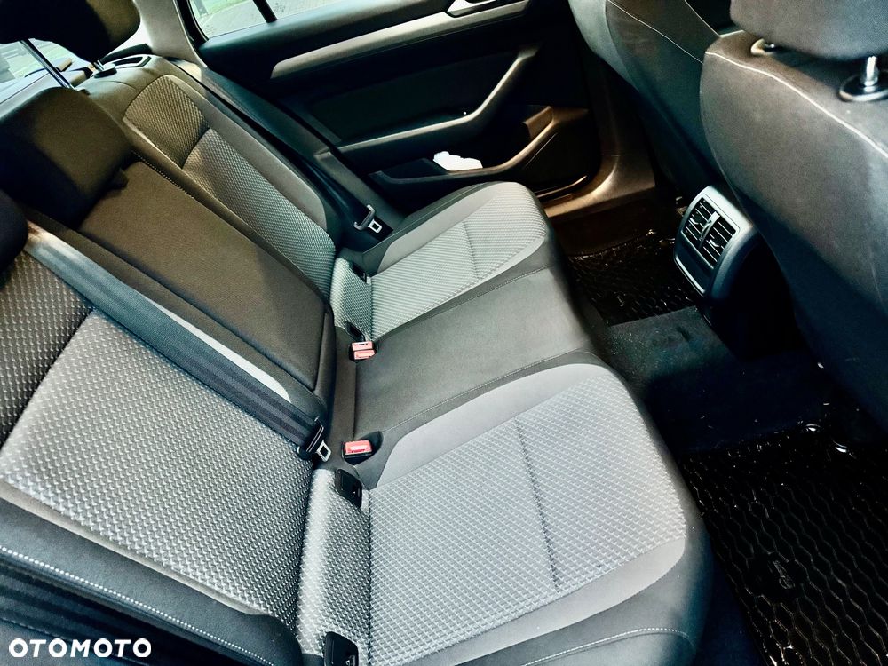 Volkswagen Passat Variant 1.5 TSI EVO Business - 12