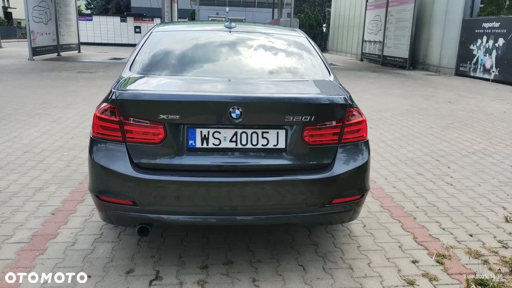 BMW Seria 3 320i xDrive - 8