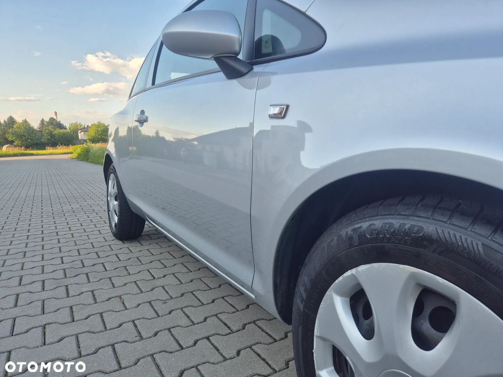 Opel Corsa 1.2 16V Enjoy - 17