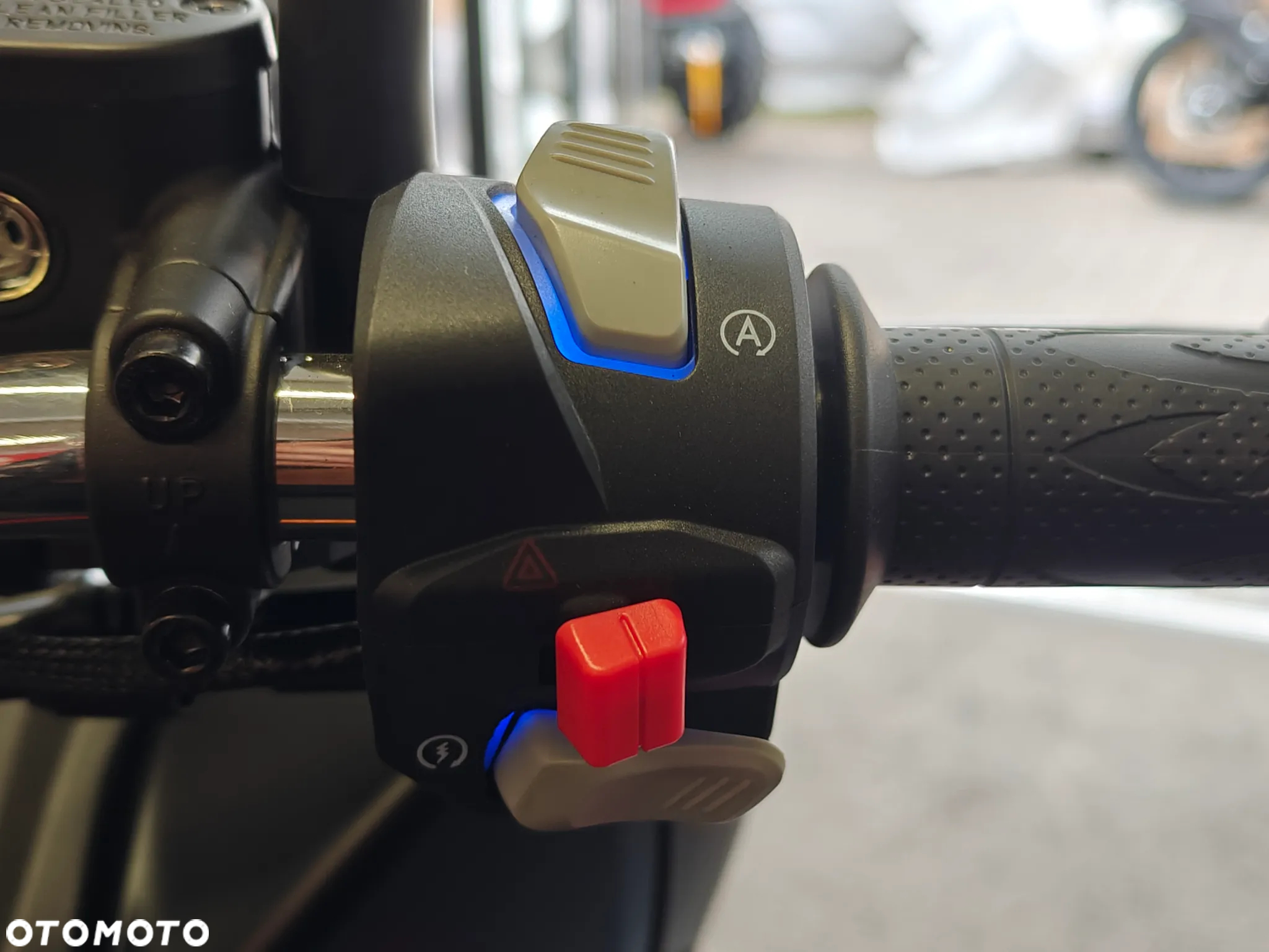 QJMOTOR MTX 125 - 12