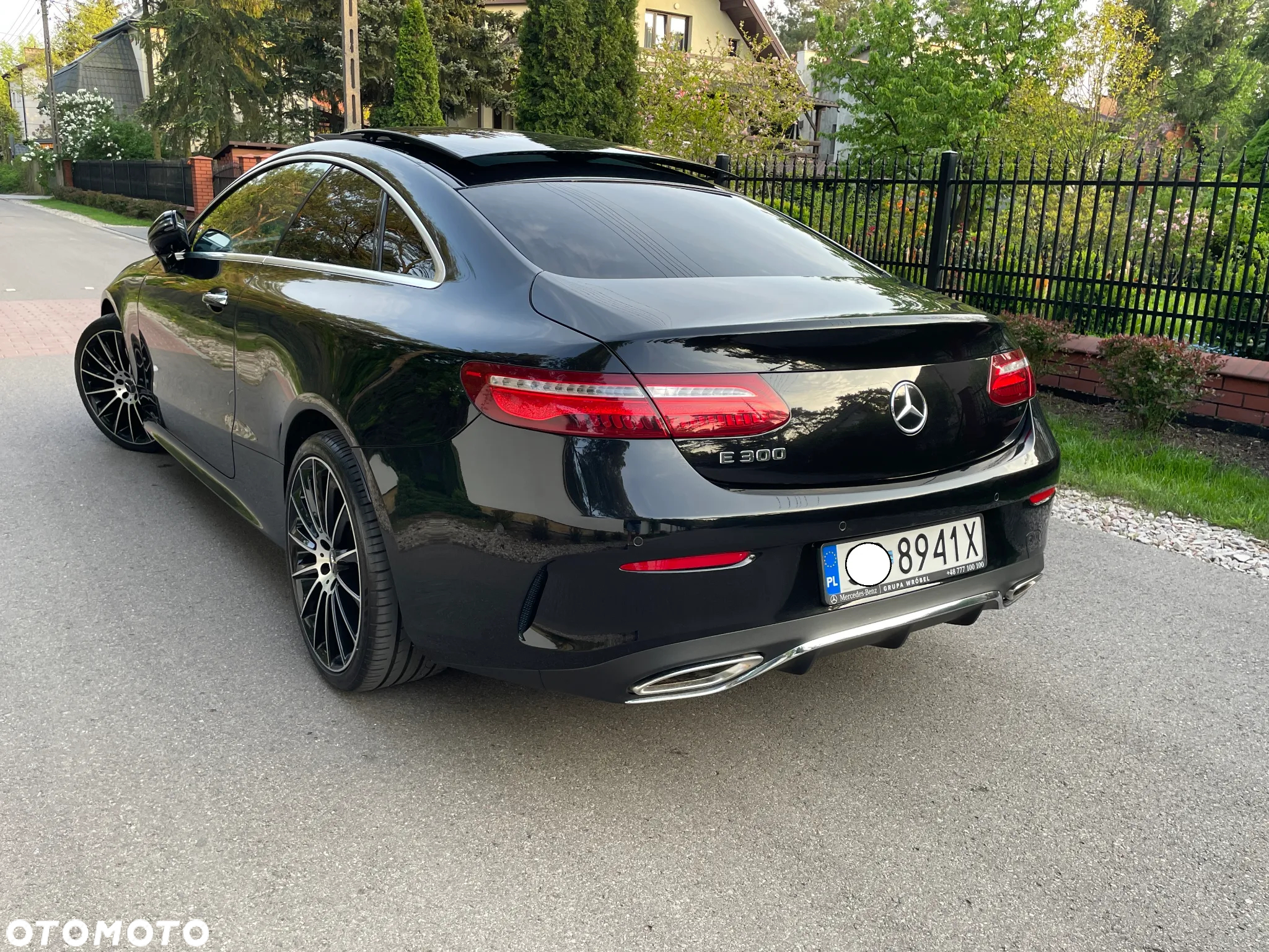 Mercedes-Benz Klasa E 300 Coupe 9G-TRONIC - 3
