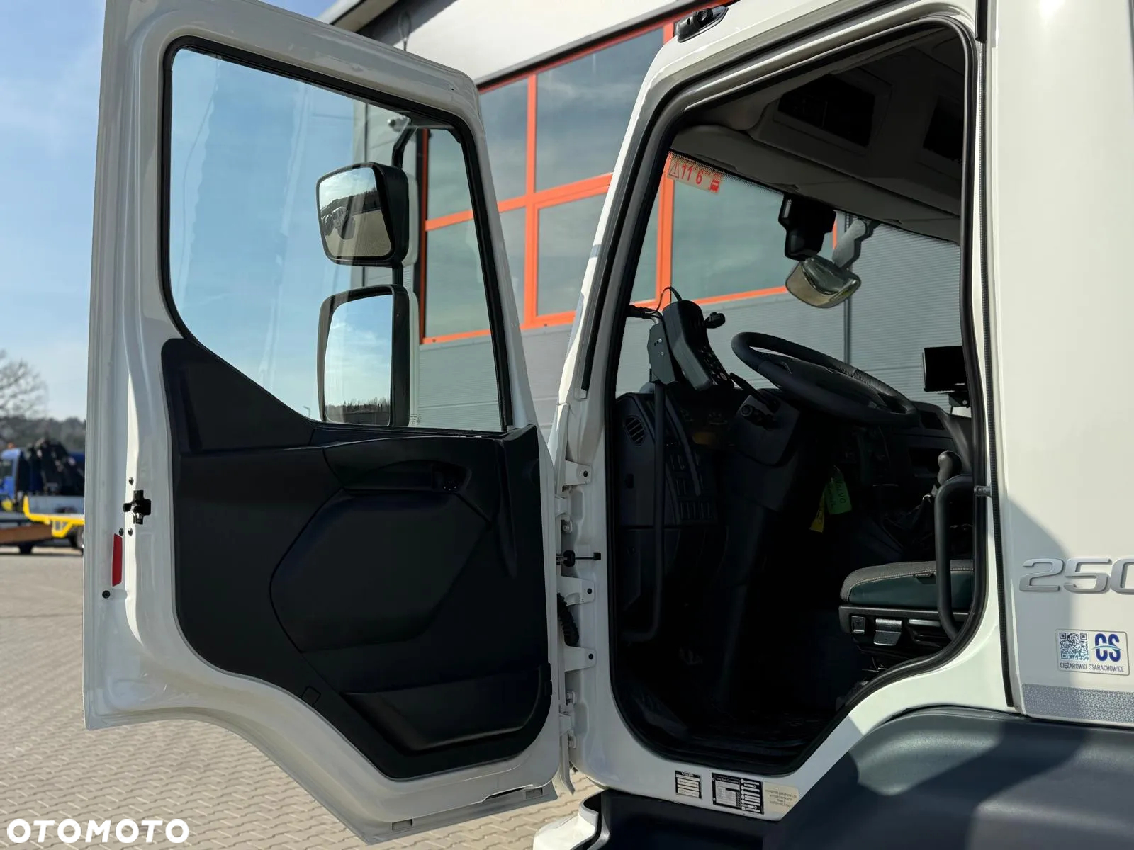 Volvo VOLVO FL 15.250 Euro 6 // zamiatarka dwustronna JOHNSTON VT652 - 31