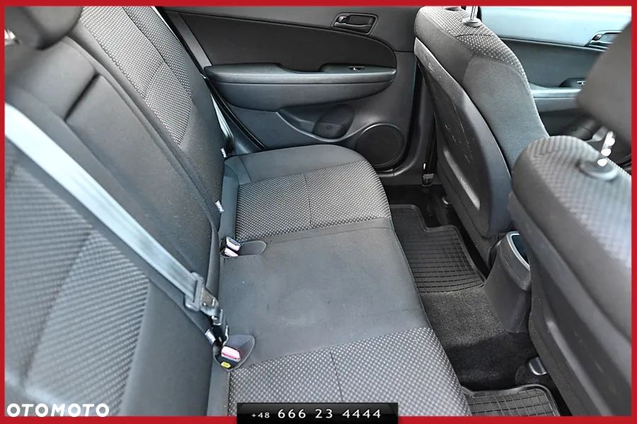 Hyundai i30 i30cw 1.6 CRDi Edition Plus - 13