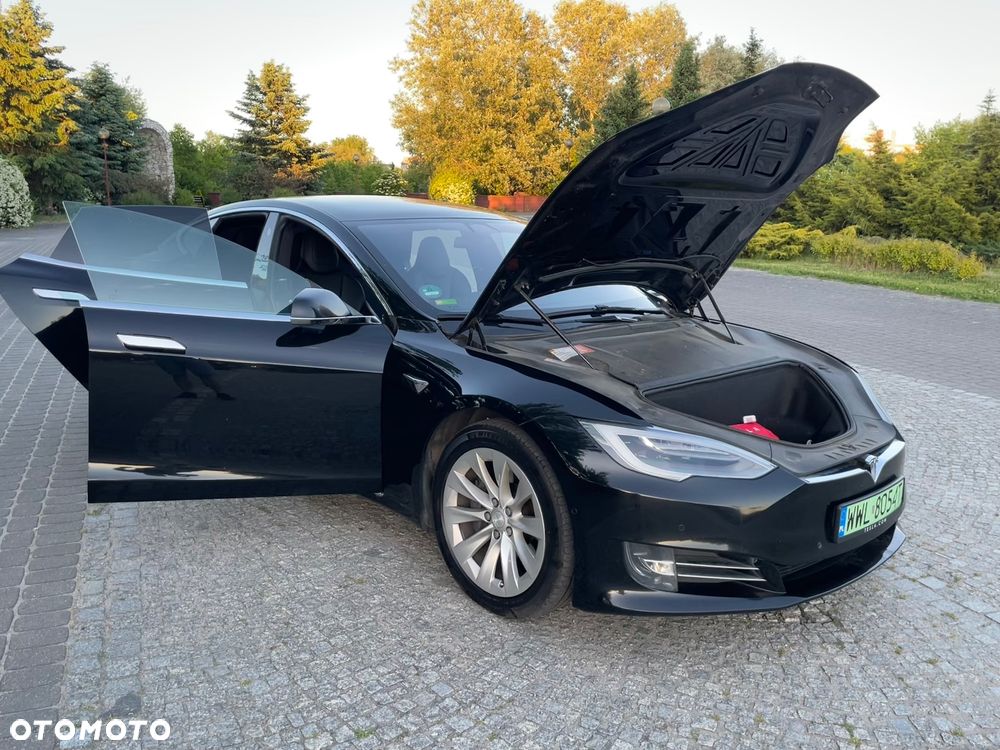 Tesla Model S - 16