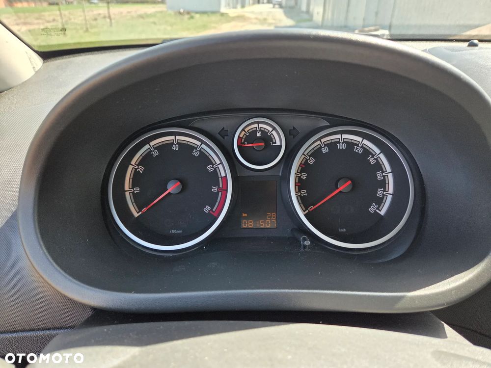 Opel Corsa 1.4 16V Cosmo - 9