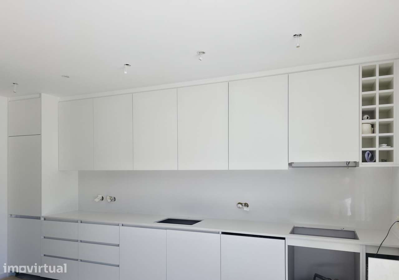 Moradia contemporânea nova em Alcoitão com duas suites (T2+1) - Grande imagem: 5/15