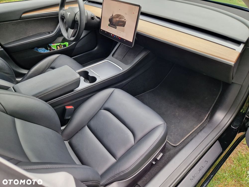 Tesla Model 3 Langstreckenbatterie Allradantrieb Dual Motor Performance - 21