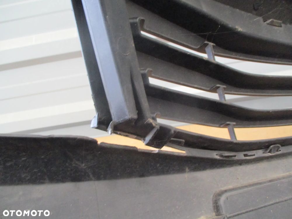 DACIA SANDERO I 2009-2012 ZDERZAK PRZEDNI PRZÓD - 6