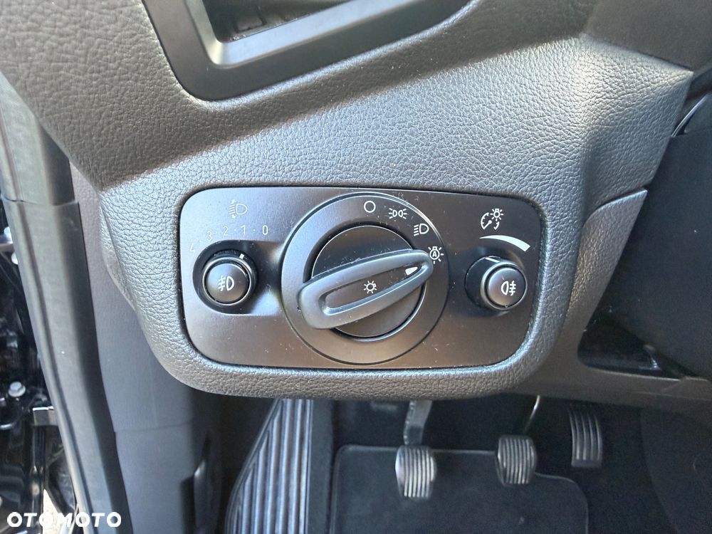 Ford C-MAX - 17
