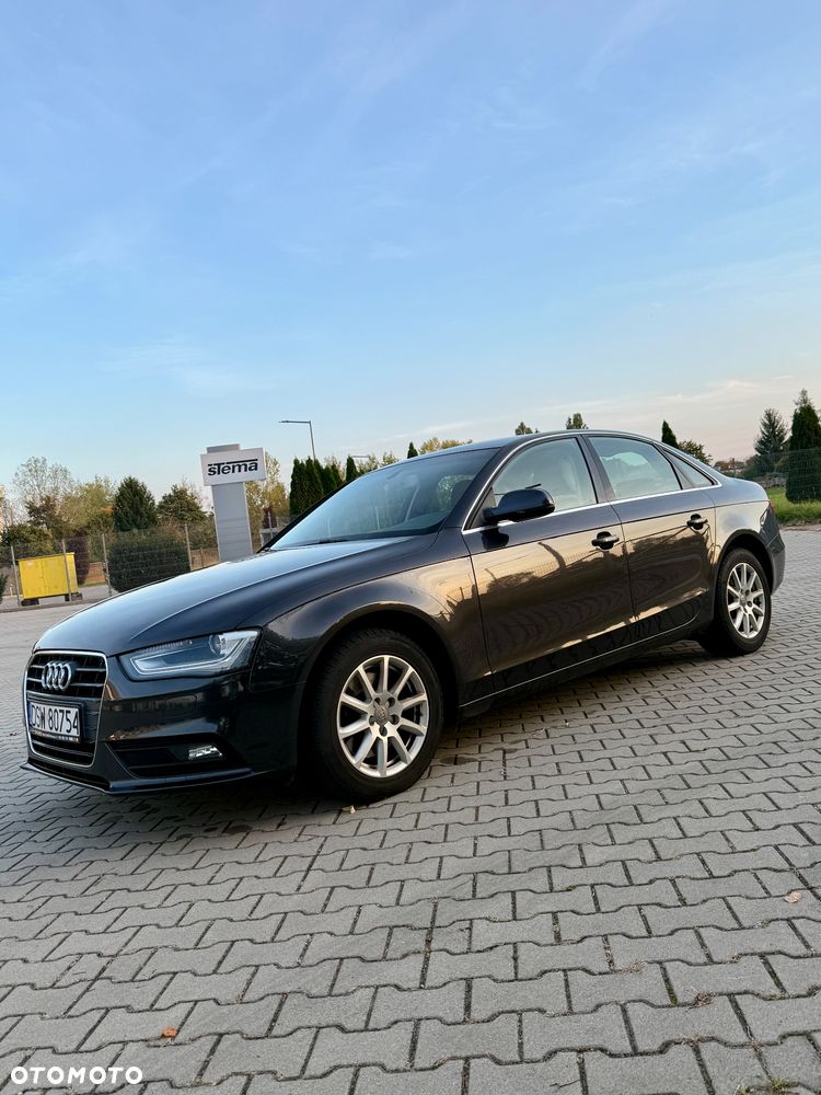 Audi A4 Limousine - 9