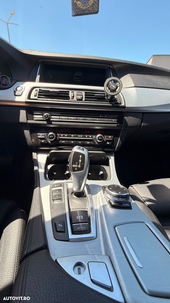 BMW Seria 5 520d AT - 6