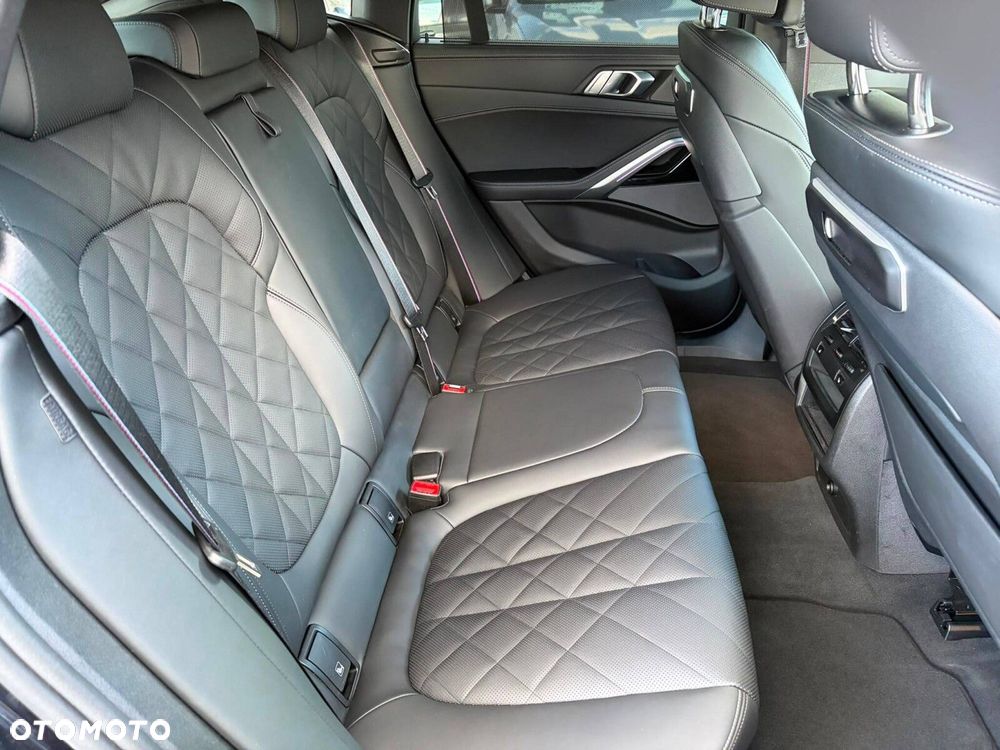 BMW X6 xDrive40d mHEV - 15