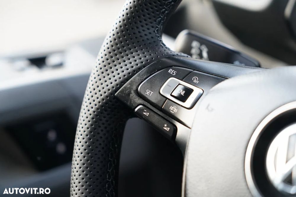 Volkswagen CRAFTER / CONTAINER / DHOLLANDIA LIFT / 2019 / TWIN / 3 LOCURI / - 30