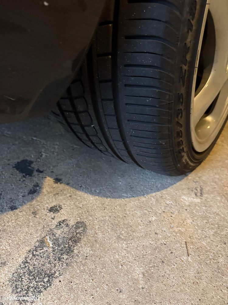 Porsche 911 (996) Carrera Coupé - 4