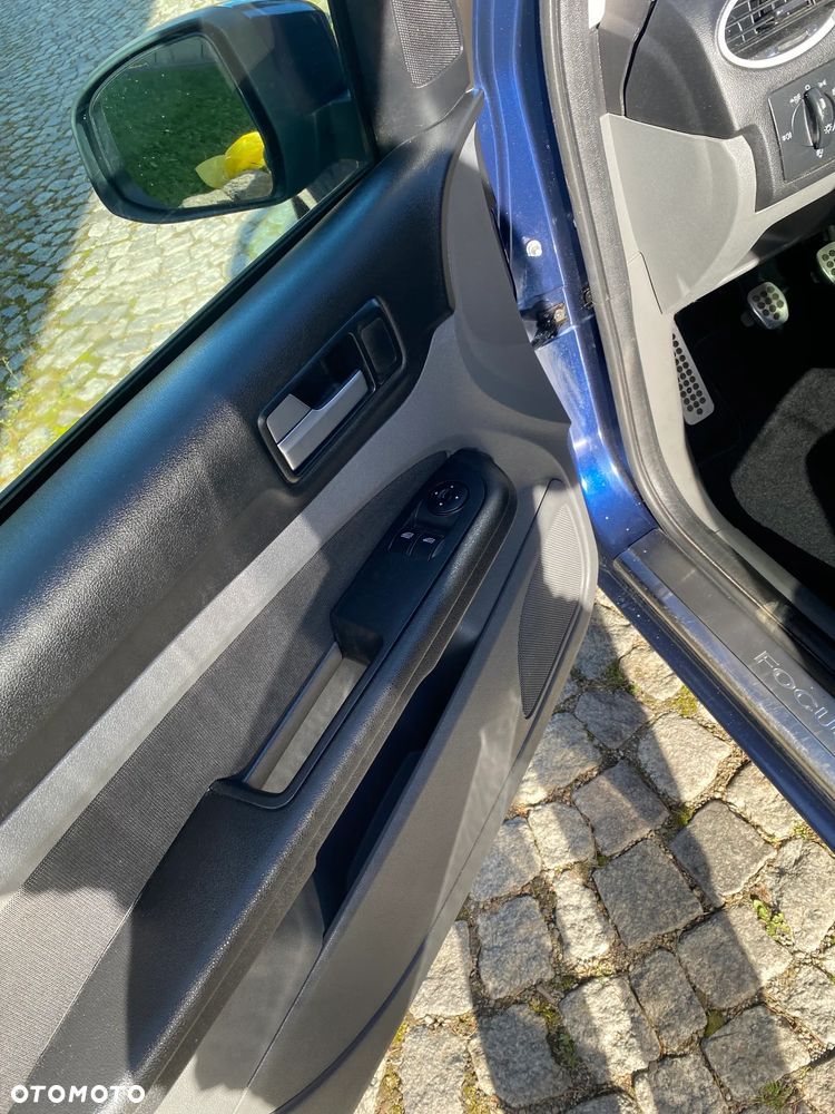 Ford Focus - 30