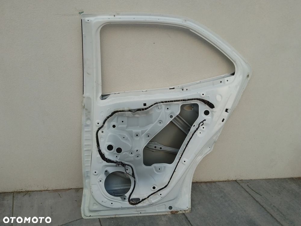 2SZT DRZWI PRAWE PRZEDNIE PRAWY TYŁ TOYOTA YARIS CROSS 20- - 15