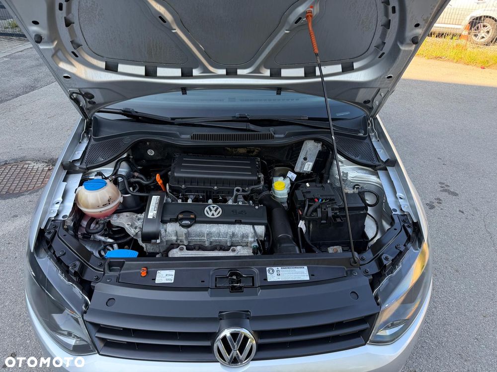 Volkswagen Polo 1.4 Comfortline - 14