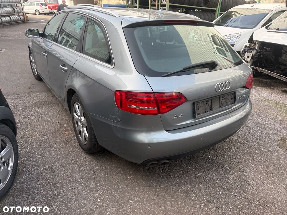 Audi A4 Avant 2.0 TDI e DPF Ambiente - 3