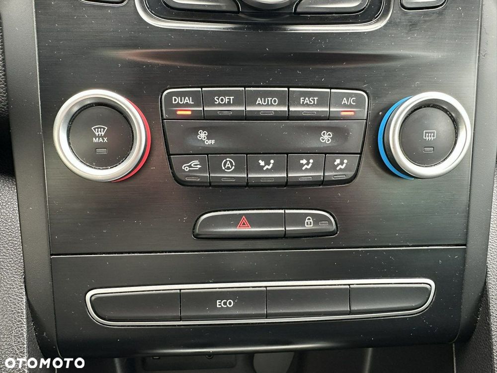 Renault Megane 1.6 SCe Limited - 21