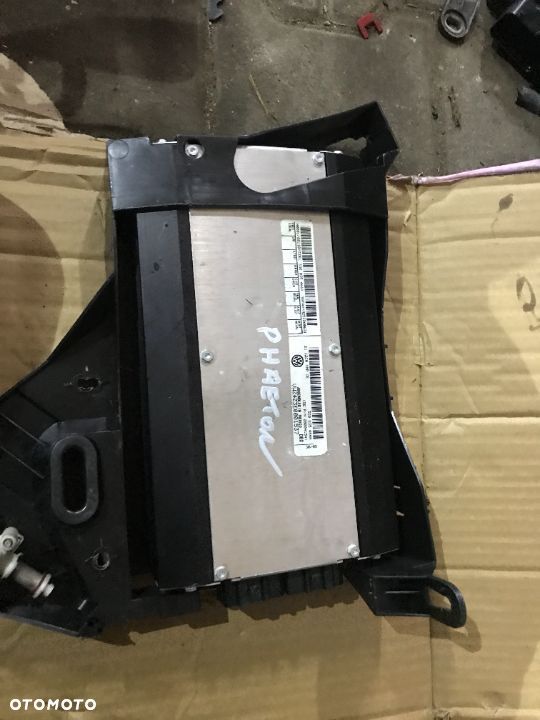 WZMACNIACZ VW PHAETON 3D0035466A - 1