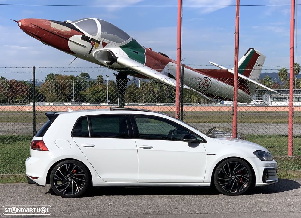 VW Golf 1.6 TDi R-Line - 6