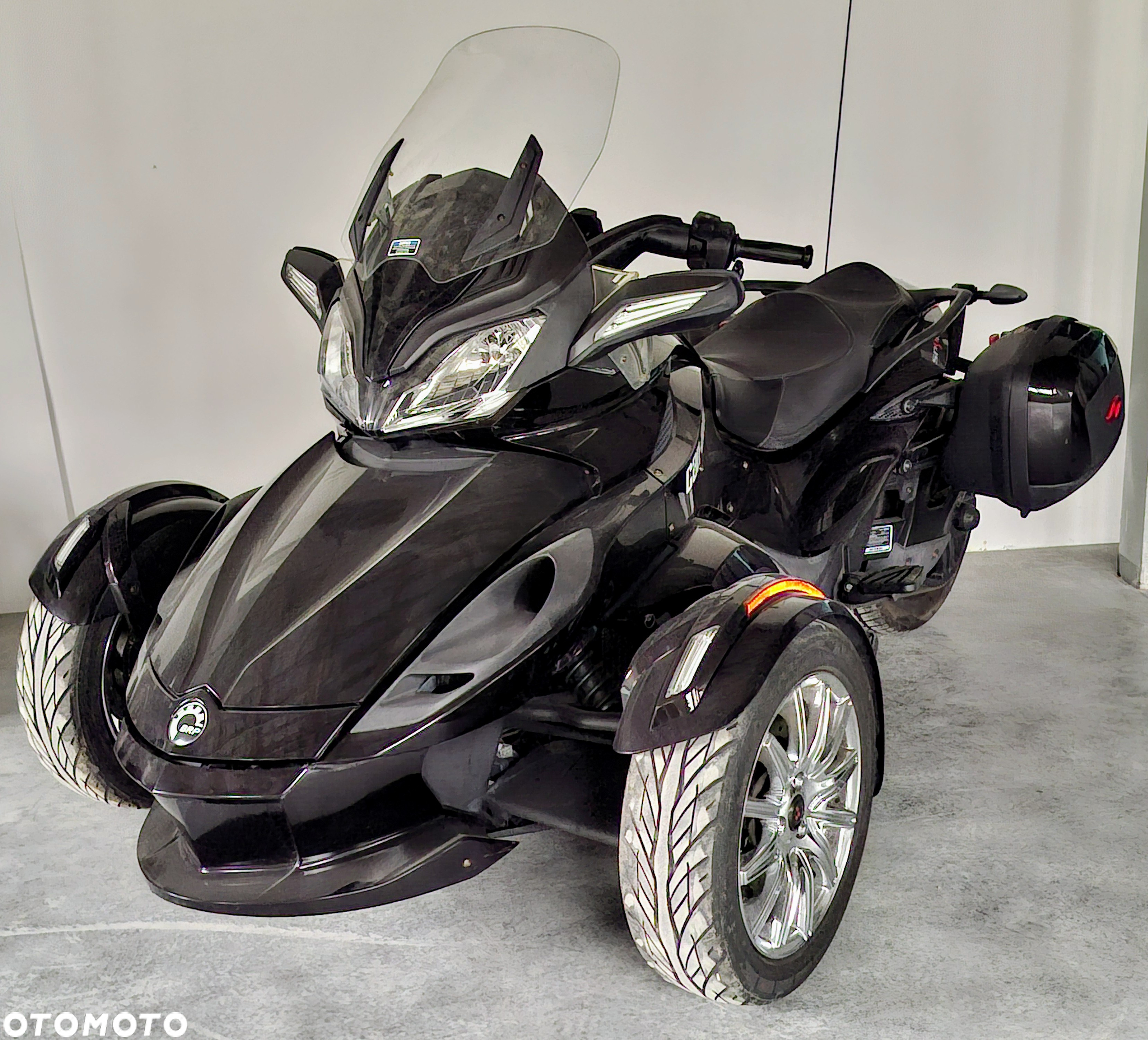 Can-Am Spyder - 2