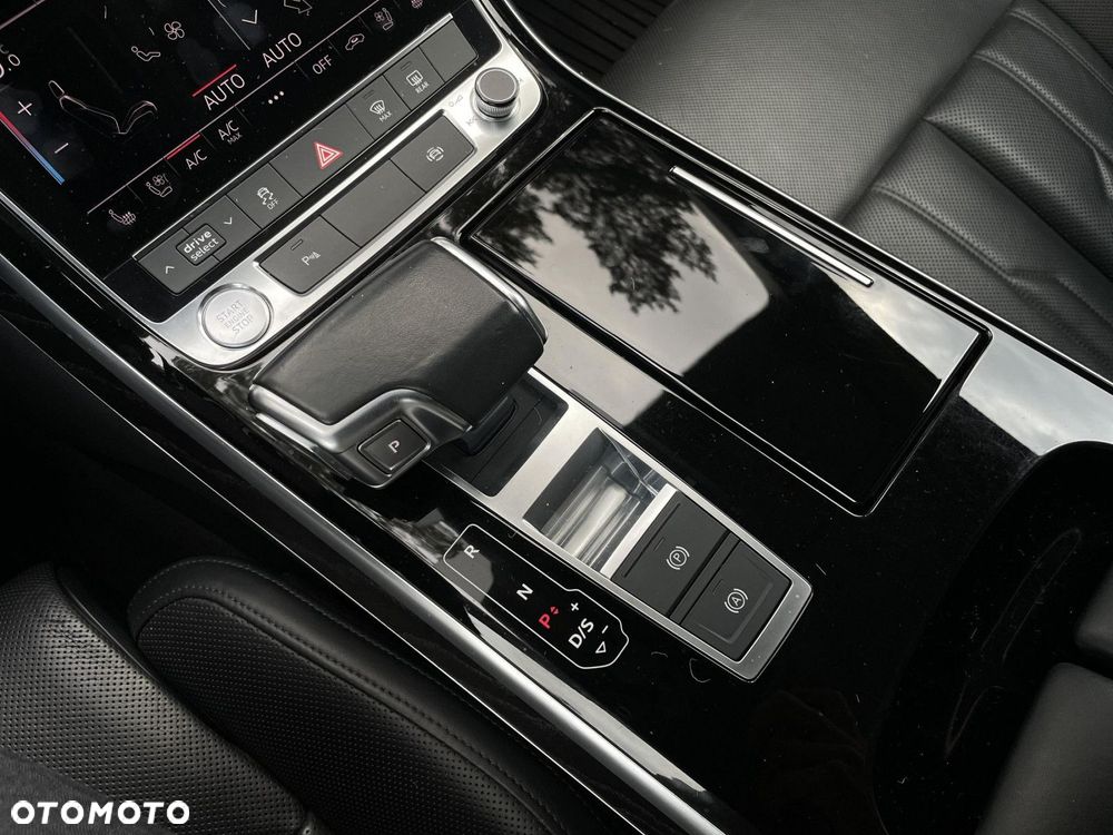 Audi A8 - 26